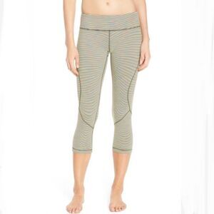 Zella Women's ‘Live In’ Crop Neon Striped Workout Leggings in Size XS Rainbow